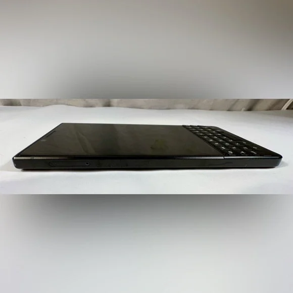 BlackBerry Key2 - Picture 4 of 6